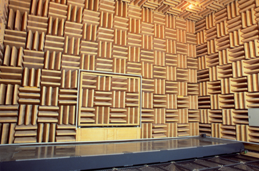 「音響実験室」の写真